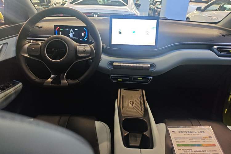 Used BYD Seagull 2024 Honor Edition 305km Freedom Version Center Console