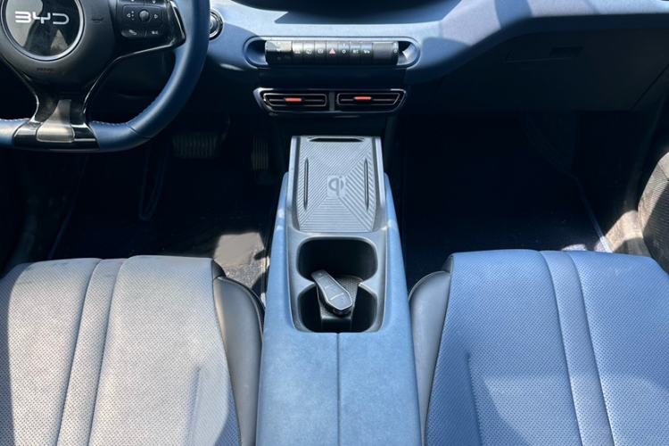 Used BYD Seagull 2024 Honor Edition 405km Flying Version Interior 5