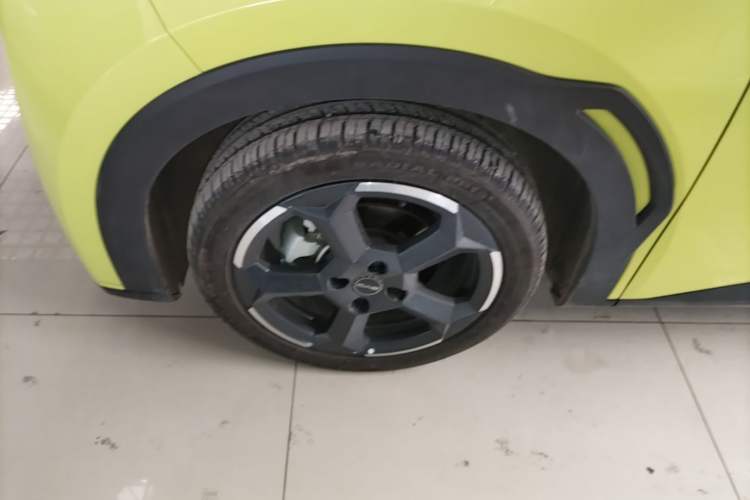 Used BYD Seagull 2024 Honor Edition 305km Freedom Version Left Front Wheel Hub