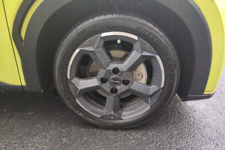 Used BYD Seagull 2024 Honor Edition 305km Freedom Version Right Front Wheel Hub