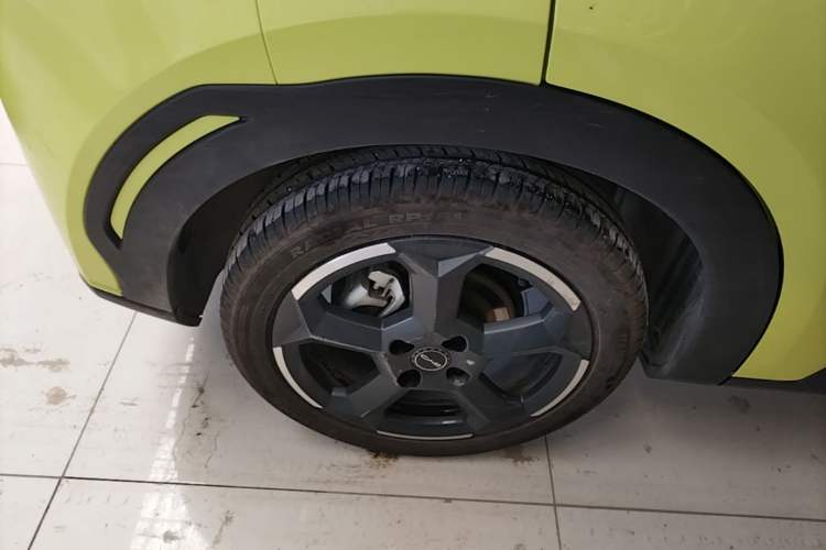Used BYD Seagull 2024 Honor Edition 305km Freedom Version Right Rear Wheel Hub