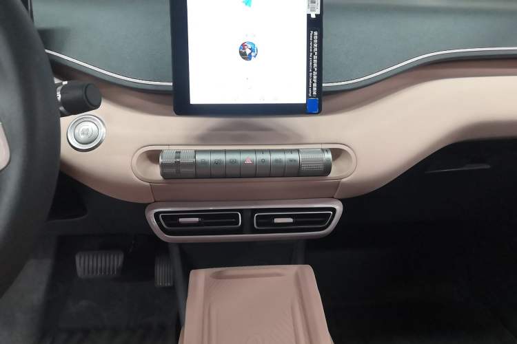 Used BYD Seagull 2024 Honor Edition 305km Dynamic Version Interior 7