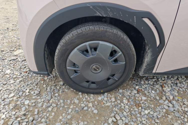 Used BYD Seagull 2024 Honor Edition 305km Dynamic Version Left Front Wheel Hub