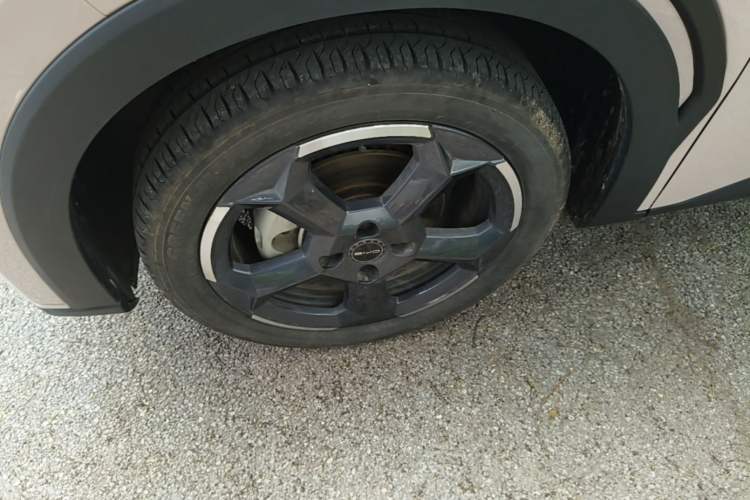 Used BYD Seagull 2024 Honor Edition 405km Flying Version Left Front Wheel Hub