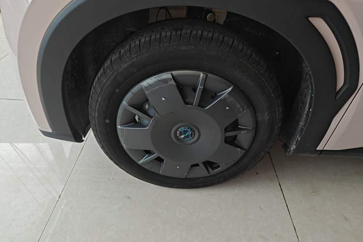 Used BYD Seagull 2024 Honor Edition 305km Dynamic Version Left Front Wheel Hub