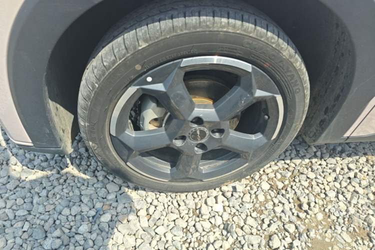 Used BYD Seagull 2024 Honor Edition 305km Freedom Version Left Front Wheel Hub