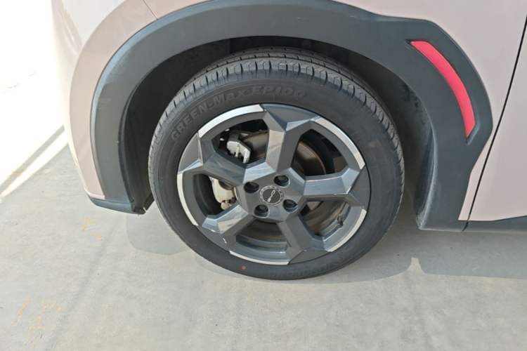 Used BYD Seagull 2024 Honor Edition 305km Freedom Version Left Front Wheel Hub