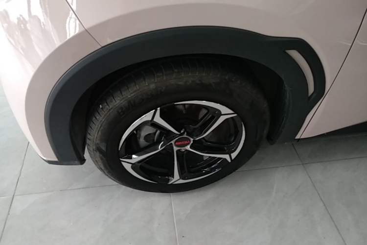 Used BYD Seagull 2024 Honor Edition 305km Dynamic Version Left Front Wheel Hub