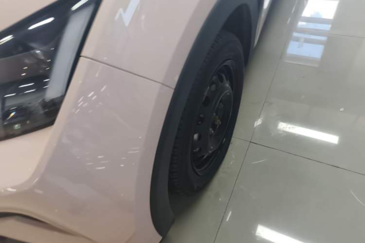 Used BYD Seagull 2024 Honor Edition 305km Dynamic Version Left Front Wheel Hub