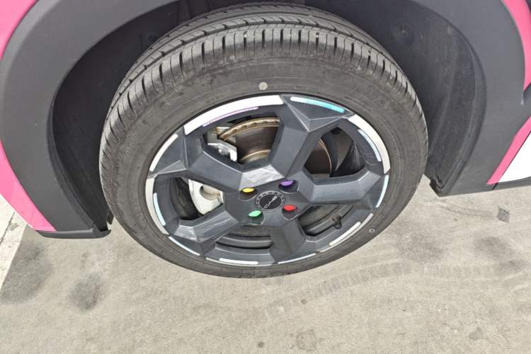Used BYD Seagull 2024 Honor Edition 405km Flying Version Left Front Wheel Hub