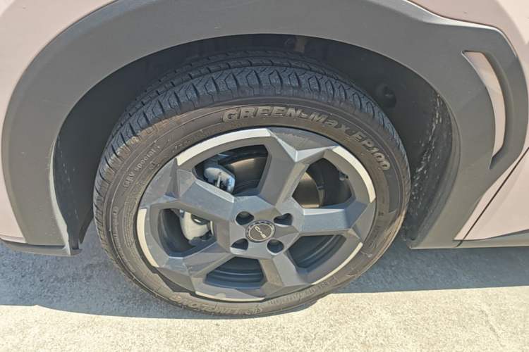 Used BYD Seagull 2024 Honor Edition 305km Freedom Version Left Front Wheel Hub