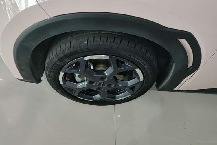 Used BYD Seagull 2024 Honor Edition 305km Freedom Version Left Front Wheel Hub
