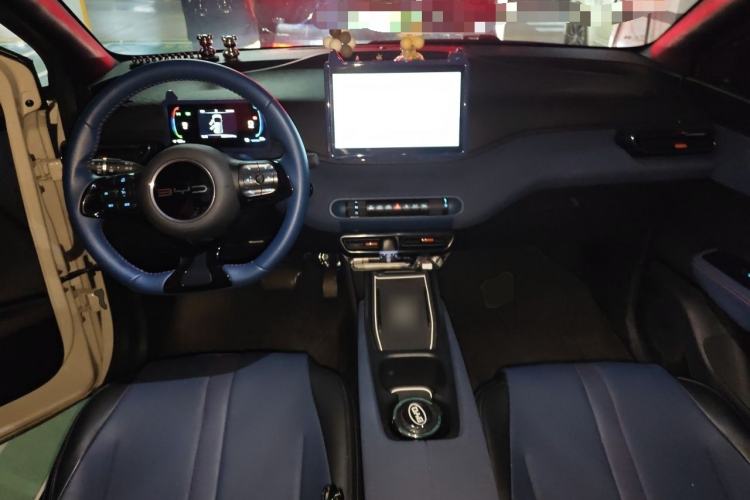 Used BYD Seagull 2024 Honor Edition 305km Freedom Version Center Console