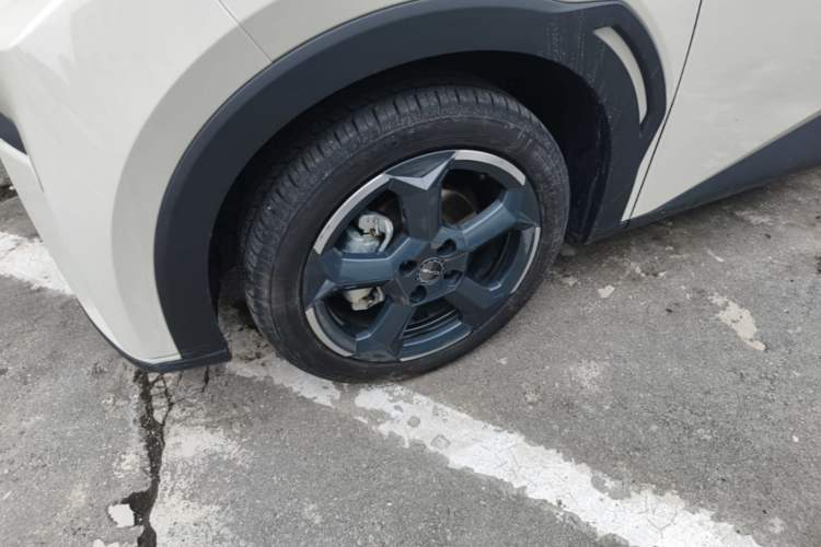 Used BYD Seagull 2024 Honor Edition 305km Freedom Version Left Front Wheel Hub