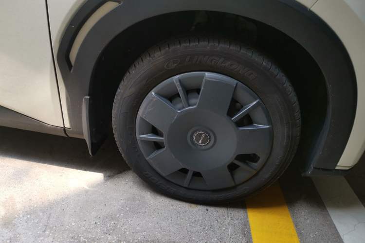 Used BYD Seagull 2024 Honor Edition 305km Dynamic Version Right Front Wheel Hub