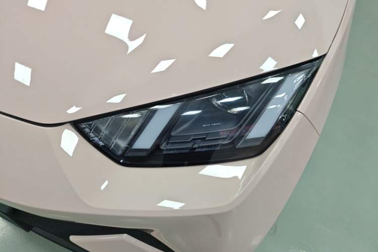 Used BYD Seagull 2024 Honor Edition 305km Dynamic Version Left Front Headlight