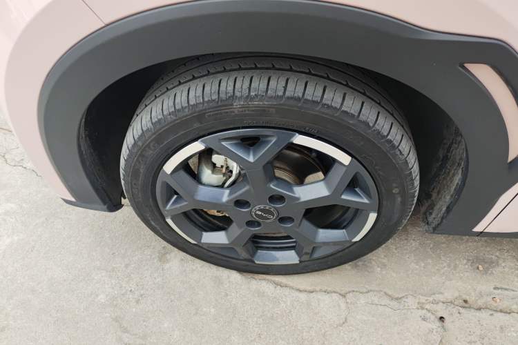 Used BYD Seagull 2024 Honor Edition 405km Flying Version Left Front Wheel Hub