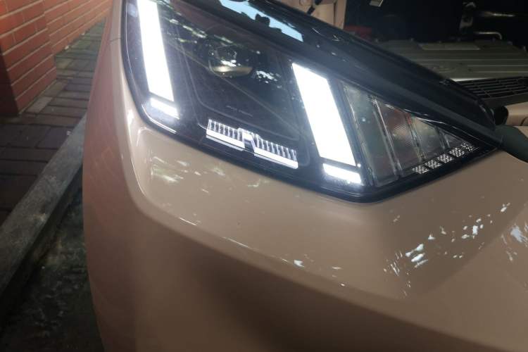 Used BYD Seagull 2024 Honor Edition 405km Flying Version Right Front Headlight