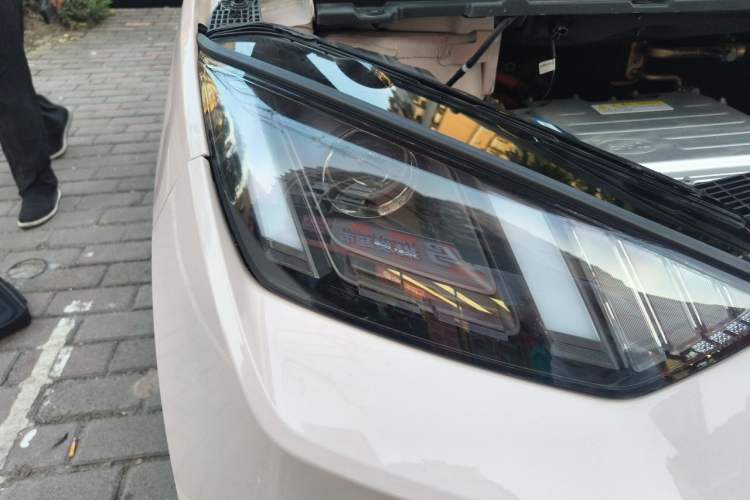Used BYD Seagull 2024 Honor Edition 305km Dynamic Version Right Front Headlight
