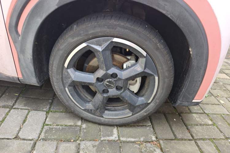 Used BYD Seagull 2024 Honor Edition 405km Flying Version Right Front Wheel Hub