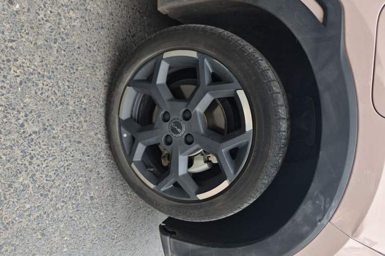 Used BYD Seagull 2024 Honor Edition 405km Flying Version Right Front Wheel Hub