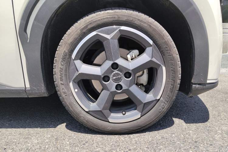 Used BYD Seagull 2024 Honor Edition 305km Freedom Version Right Front Wheel Hub