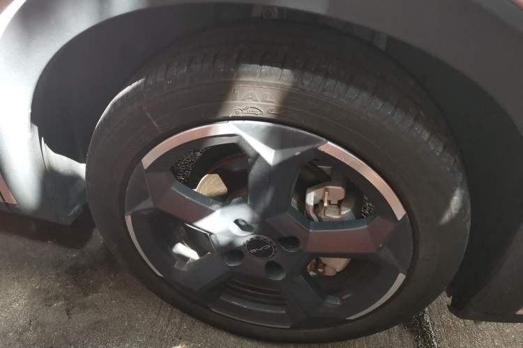 Used BYD Seagull 2024 Honor Edition 405km Flying Version Right Front Wheel Hub