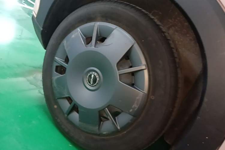 Used BYD Seagull 2024 Honor Edition 305km Dynamic Version Right Rear Wheel Hub