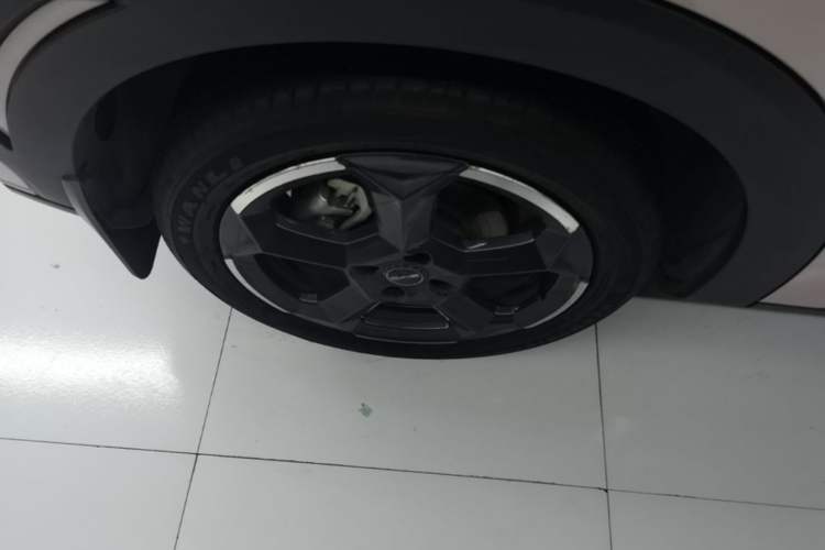Used BYD Seagull 2024 Honor Edition 405km Flying Version Right Rear Wheel Hub