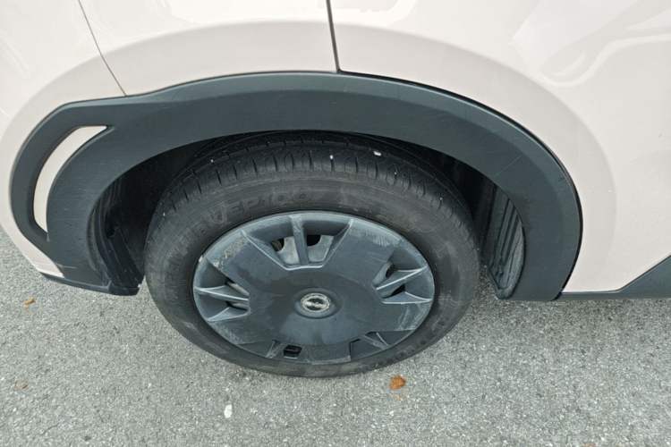 Used BYD Seagull 2024 Honor Edition 305km Dynamic Version Right Rear Wheel Hub