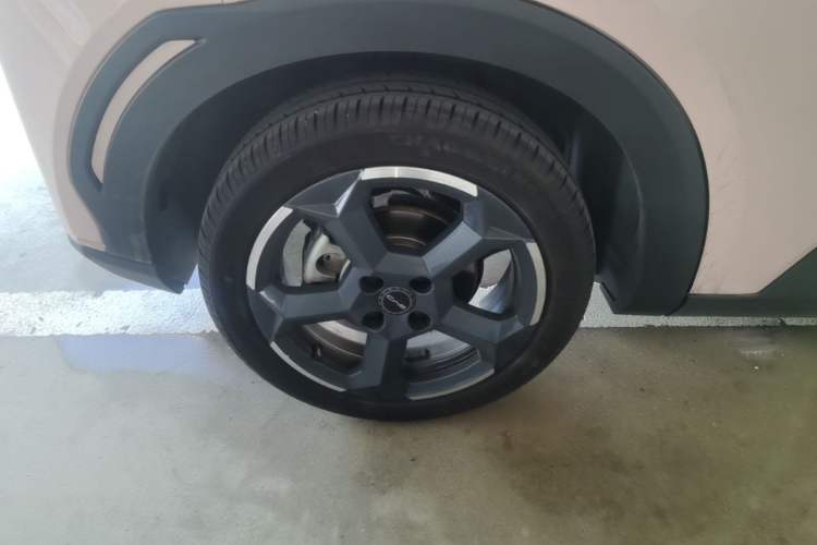 Used BYD Seagull 2024 Honor Edition 305km Freedom Version Right Rear Wheel Hub