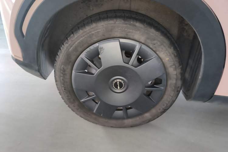 Used BYD Seagull 2024 Honor Edition 305km Dynamic Version Right Rear Wheel Hub