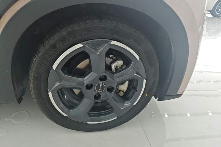 Used BYD Seagull 2024 Honor Edition 305km Freedom Version Right Rear Wheel Hub