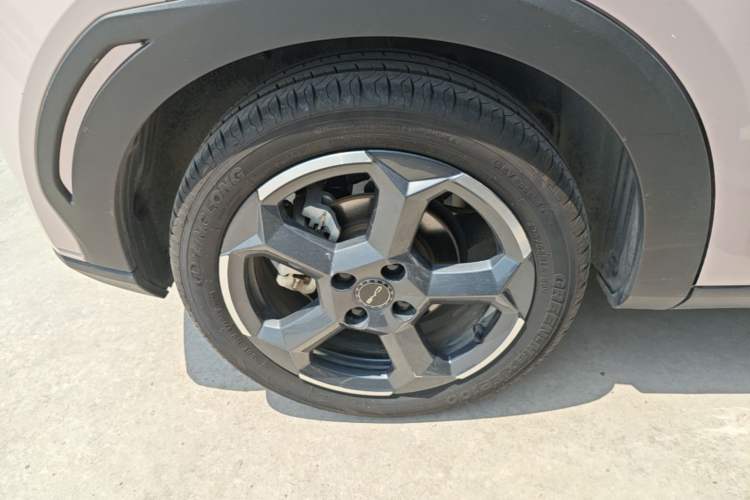 Used BYD Seagull 2024 Honor Edition 305km Freedom Version Right Rear Wheel Hub