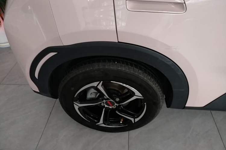 Used BYD Seagull 2024 Honor Edition 305km Dynamic Version Right Rear Wheel Hub