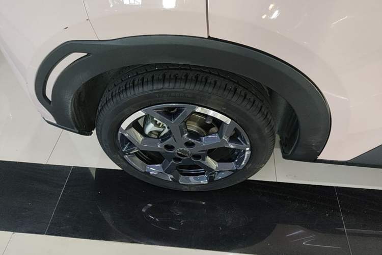 Used BYD Seagull 2024 Honor Edition 305km Freedom Version Right Rear Wheel Hub