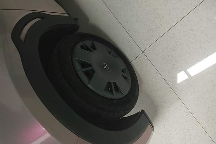 Used BYD Seagull 2024 Honor Edition 305km Dynamic Version Left Front Wheel Hub