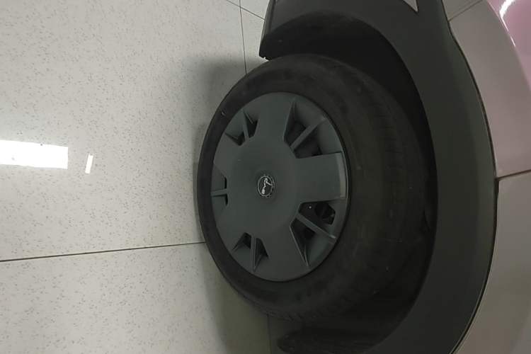 Used BYD Seagull 2024 Honor Edition 305km Dynamic Version Right Rear Wheel Hub