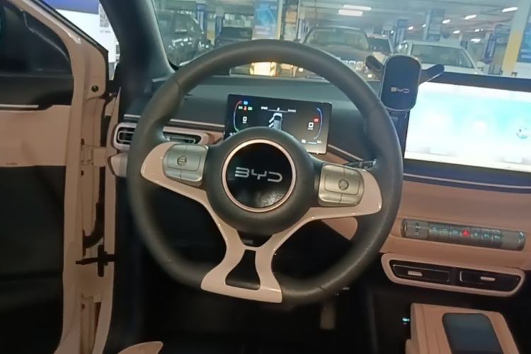 Used BYD Seagull 2024 Honor Edition 305km Dynamic Version Steering Wheel