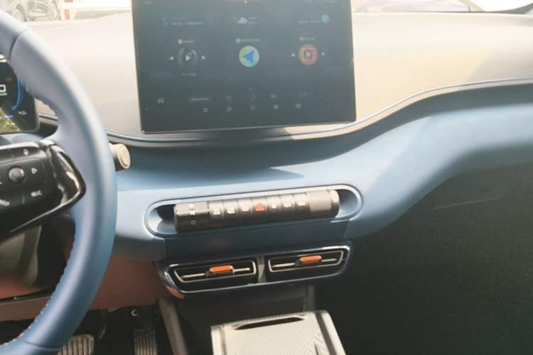 Used BYD Seagull 2024 Honor Edition 405km Flying Version Audio And AC Panel