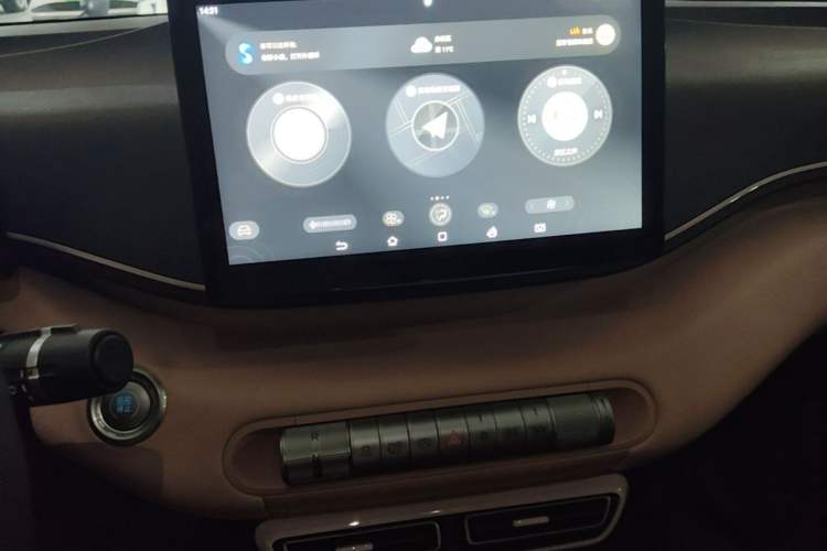 Used BYD Seagull 2024 Honor Edition 405km Flying Version Audio And AC Panel