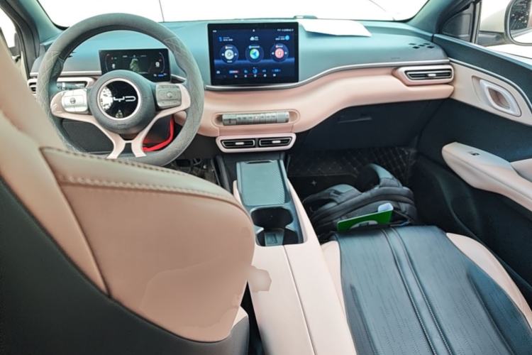 Used BYD Seagull 2024 Honor Edition 305km Dynamic Version Center Console