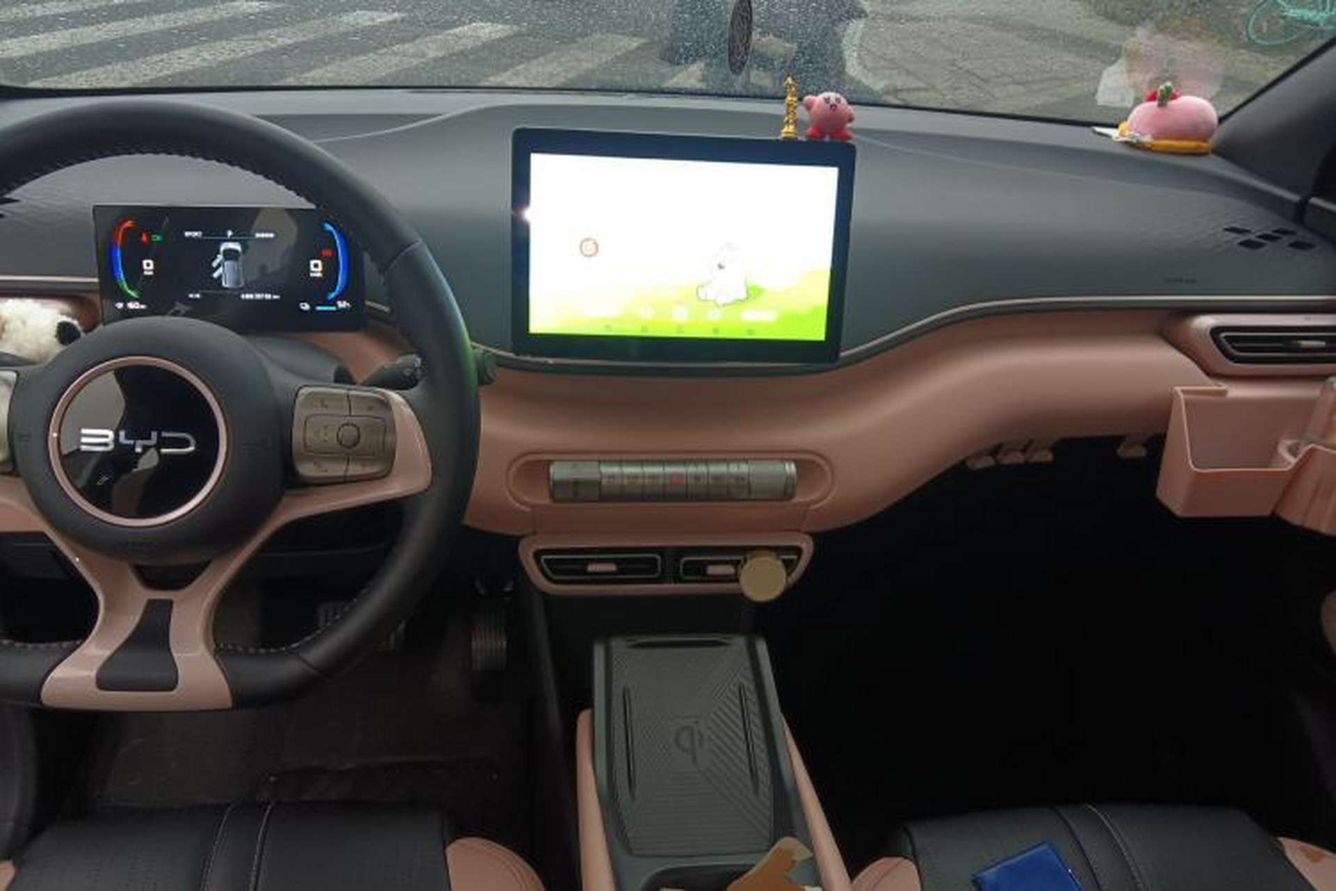Used BYD Seagull 2024 Honor Edition 305km Freedom Version Center Console