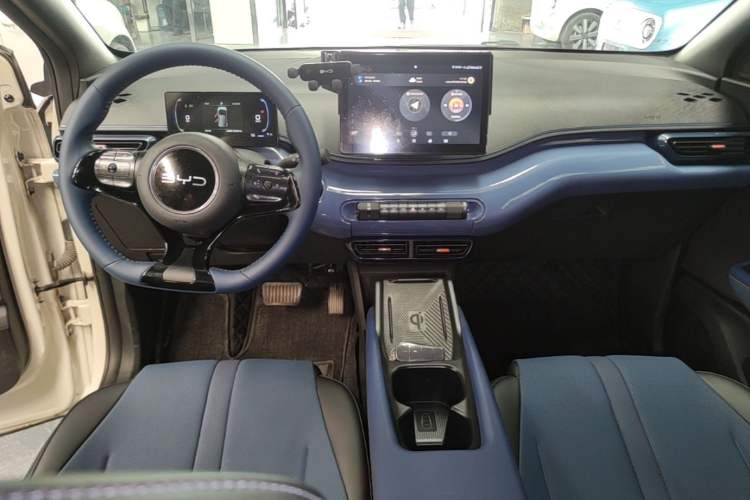 Used BYD Seagull 2024 Honor Edition 405km Flying Version Center Console