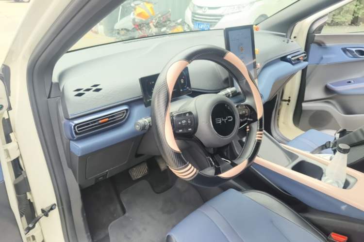 Used BYD Seagull 2024 Honor Edition 305km Dynamic Version Center Console