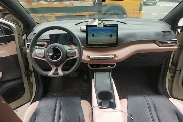 Used BYD Seagull 2024 Honor Edition 305km Dynamic Version Center Console