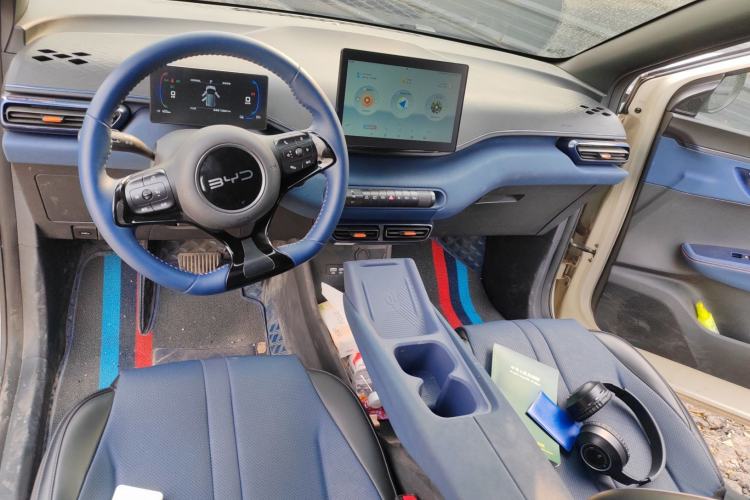 Used BYD Seagull 2024 Honor Edition 305km Freedom Version Center Console