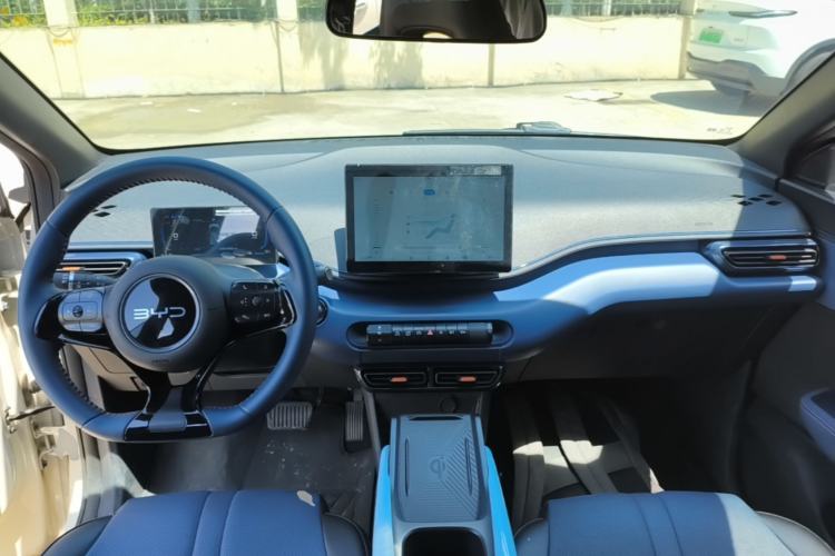 Used BYD Seagull 2024 Honor Edition 405km Flying Version Center Console