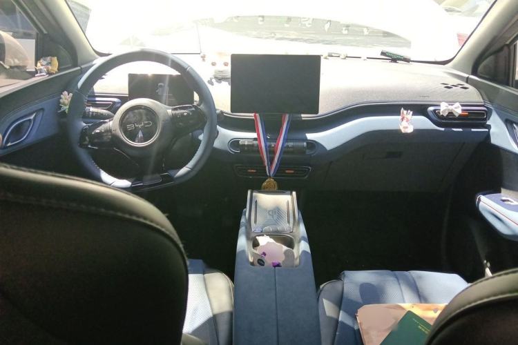 Used BYD Seagull 2024 Honor Edition 305km Freedom Version Center Console