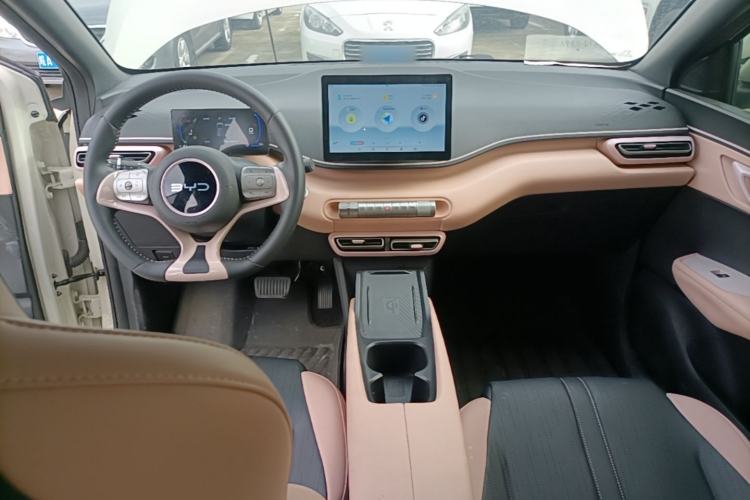 Used BYD Seagull 2024 Honor Edition 305km Freedom Version Center Console